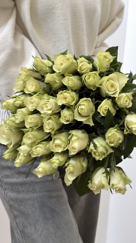 Букет из белых роз Скандинавская сказка